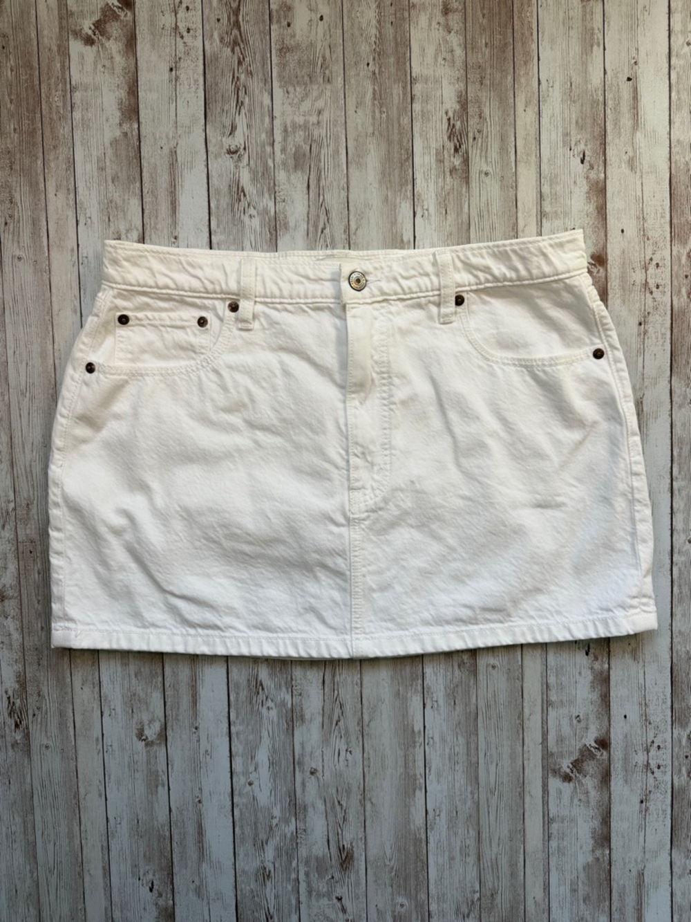 Abercrombie & Fitch Women’s White Denim Mini Skirt sz 12 High Rise Cotton